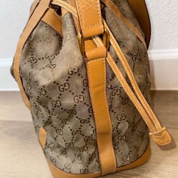 GUCCI VINTAGE CROSSBODY BUCKET BAG GG MONOGRAM - Picture 6 of 15